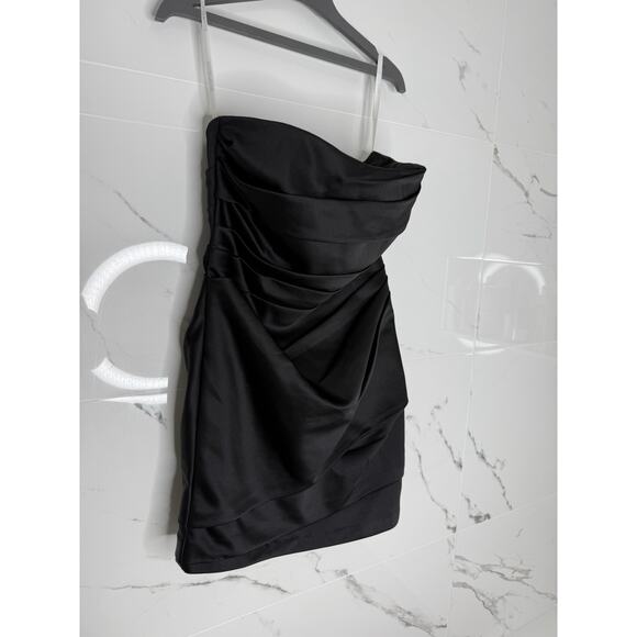 Davids Bridal, Black Mini, Ruched Strapless Cocktail Dress, Size 12 - Picture 2 of 8